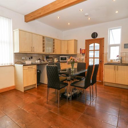Coed Llai Villa Holyhead Eksteriør billede